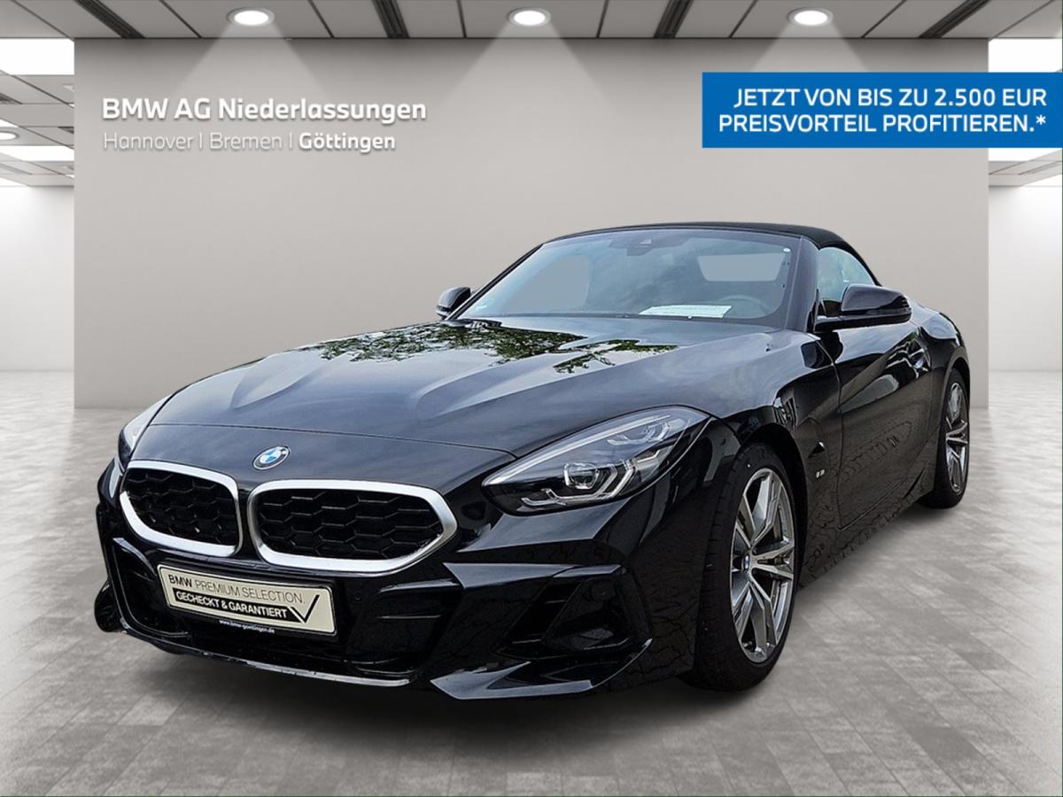 BMW Z4 sDrive20i von vorne in Schwarz