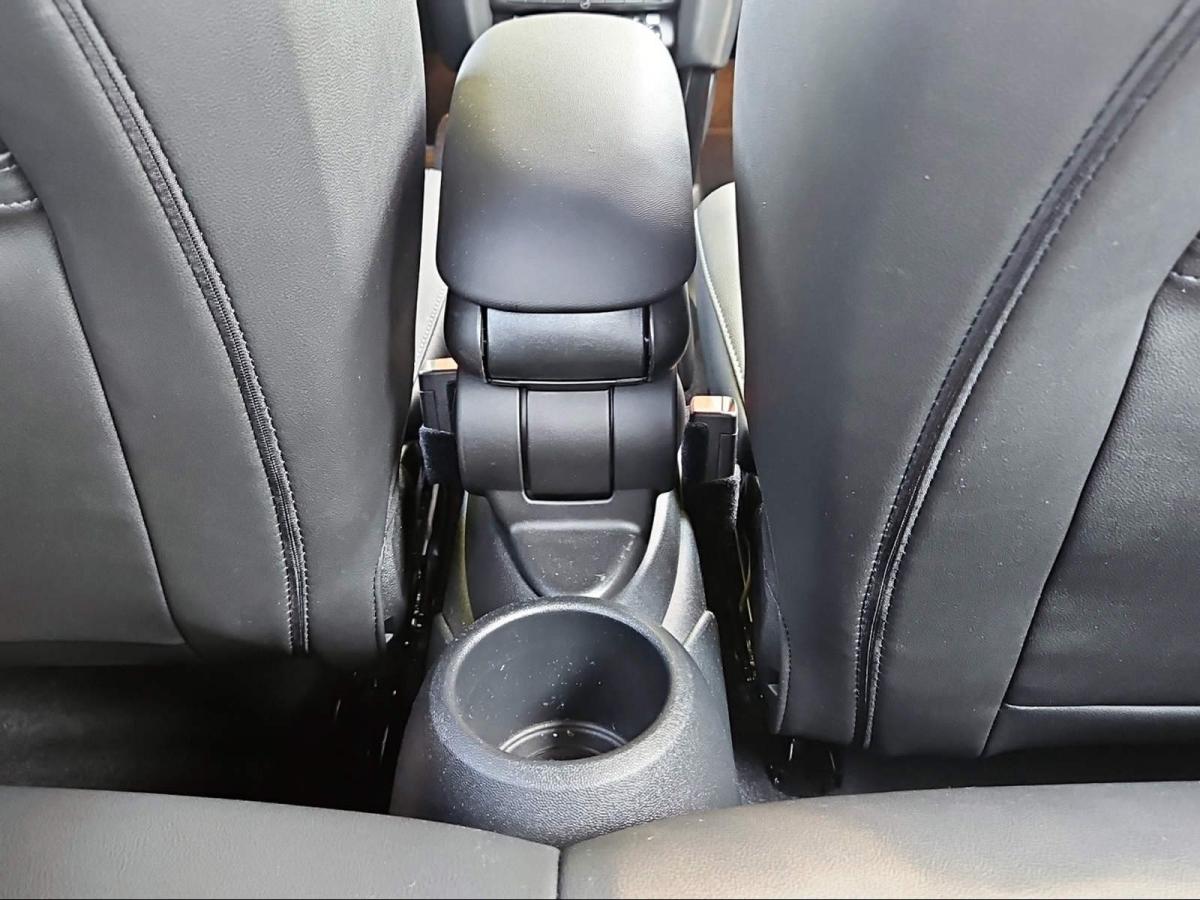 Originalaufnahme des Fahrzeugs Originalaufnahme des Fahrzeugs
