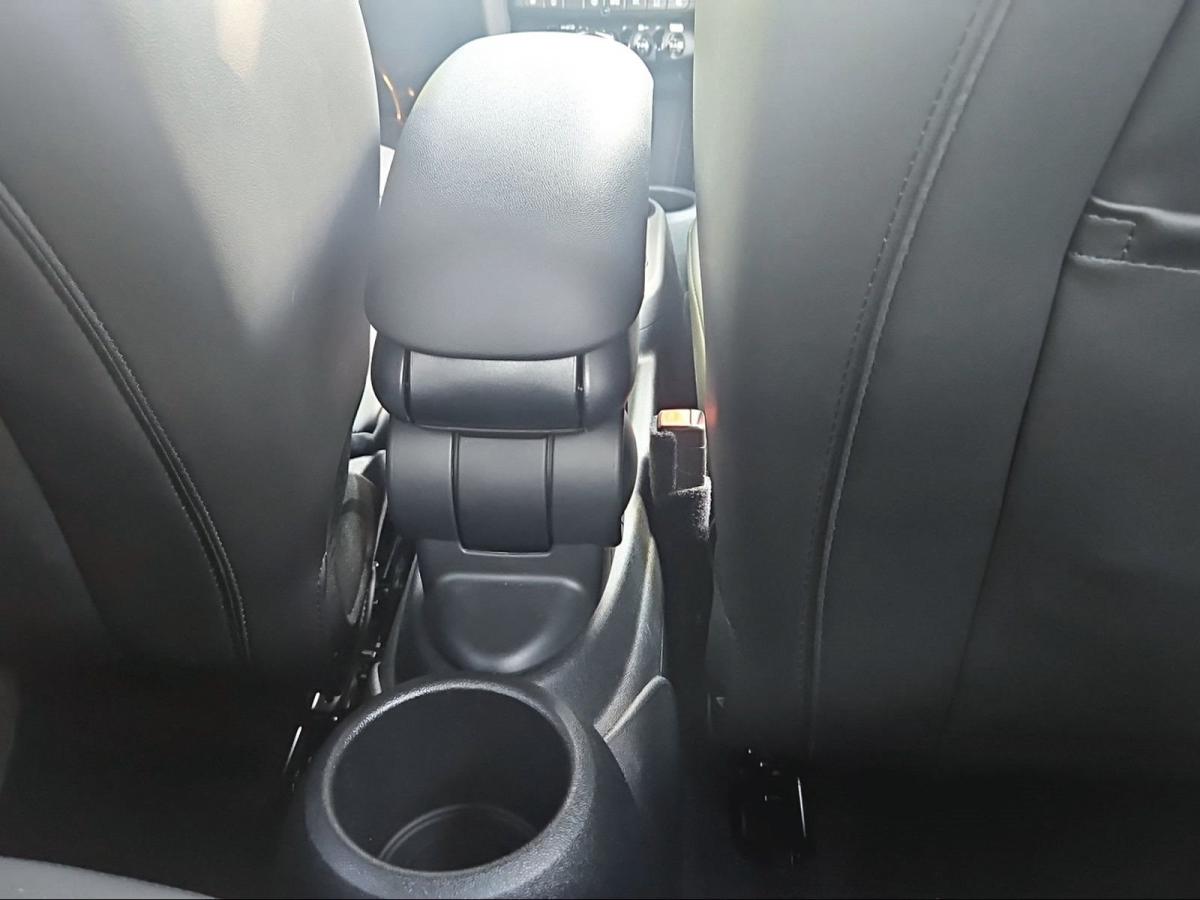 Originalaufnahme des Fahrzeugs Originalaufnahme des Fahrzeugs