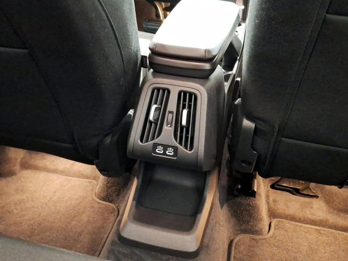 Originalaufnahme des Fahrzeugs Originalaufnahme des Fahrzeugs