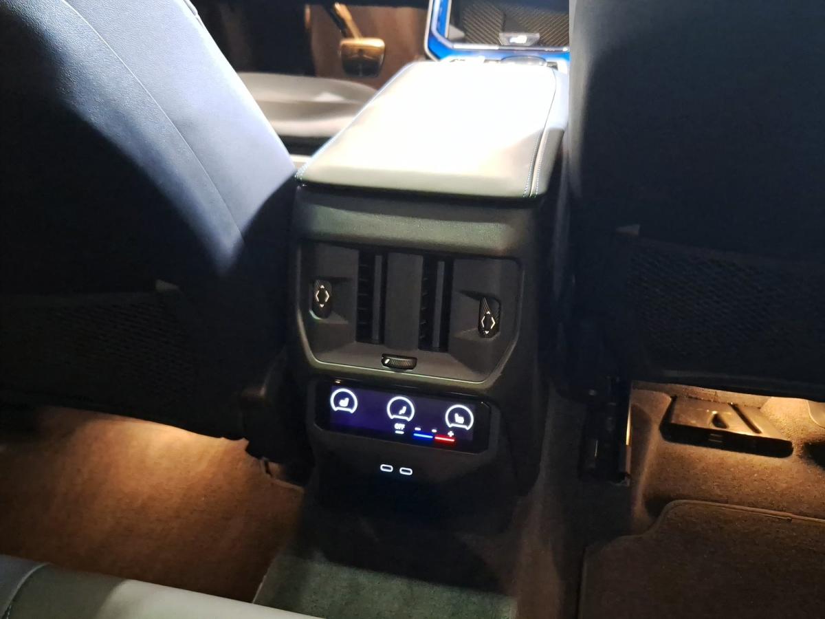 Originalaufnahme des Fahrzeugs Originalaufnahme des Fahrzeugs