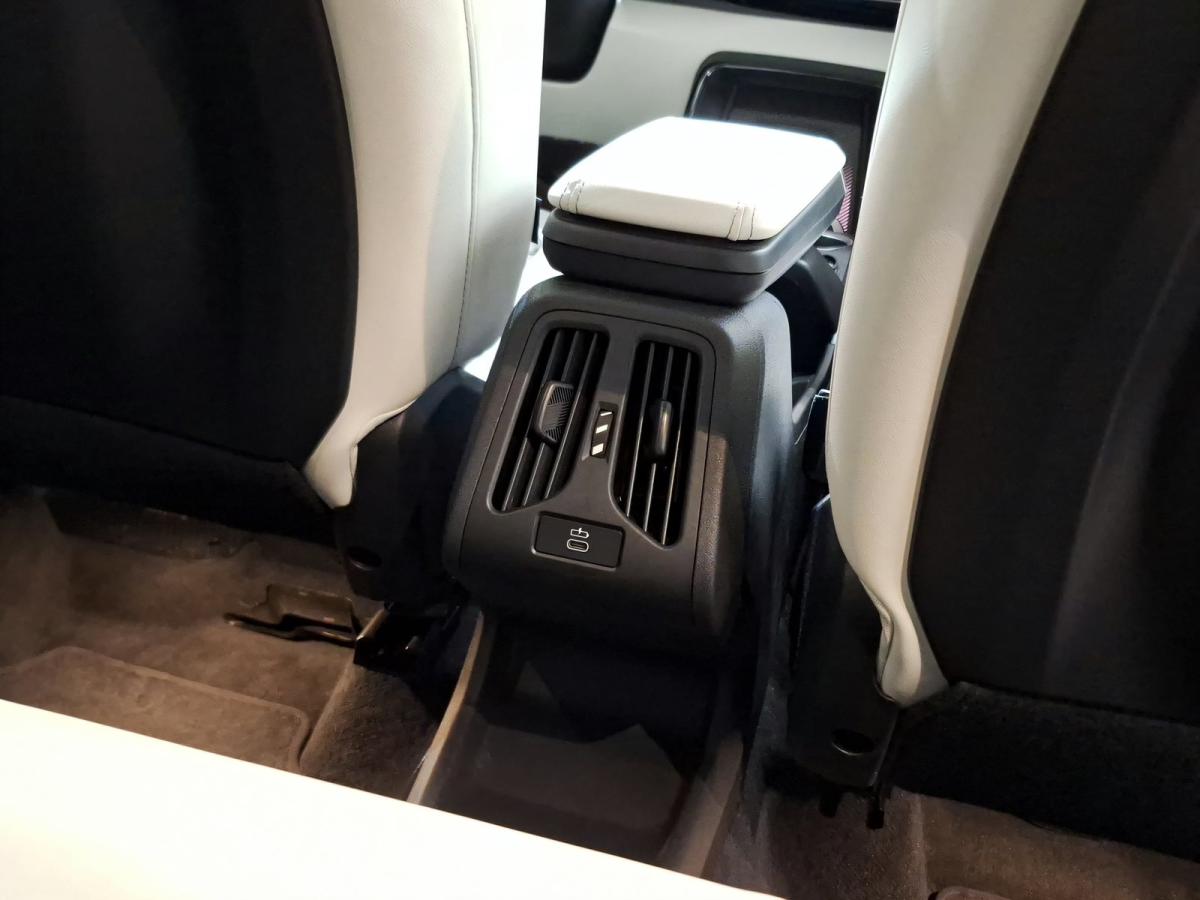 Originalaufnahme des Fahrzeugs Originalaufnahme des Fahrzeugs