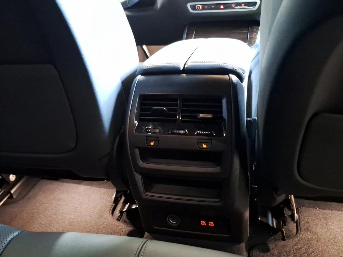 Originalaufnahme des Fahrzeugs Originalaufnahme des Fahrzeugs