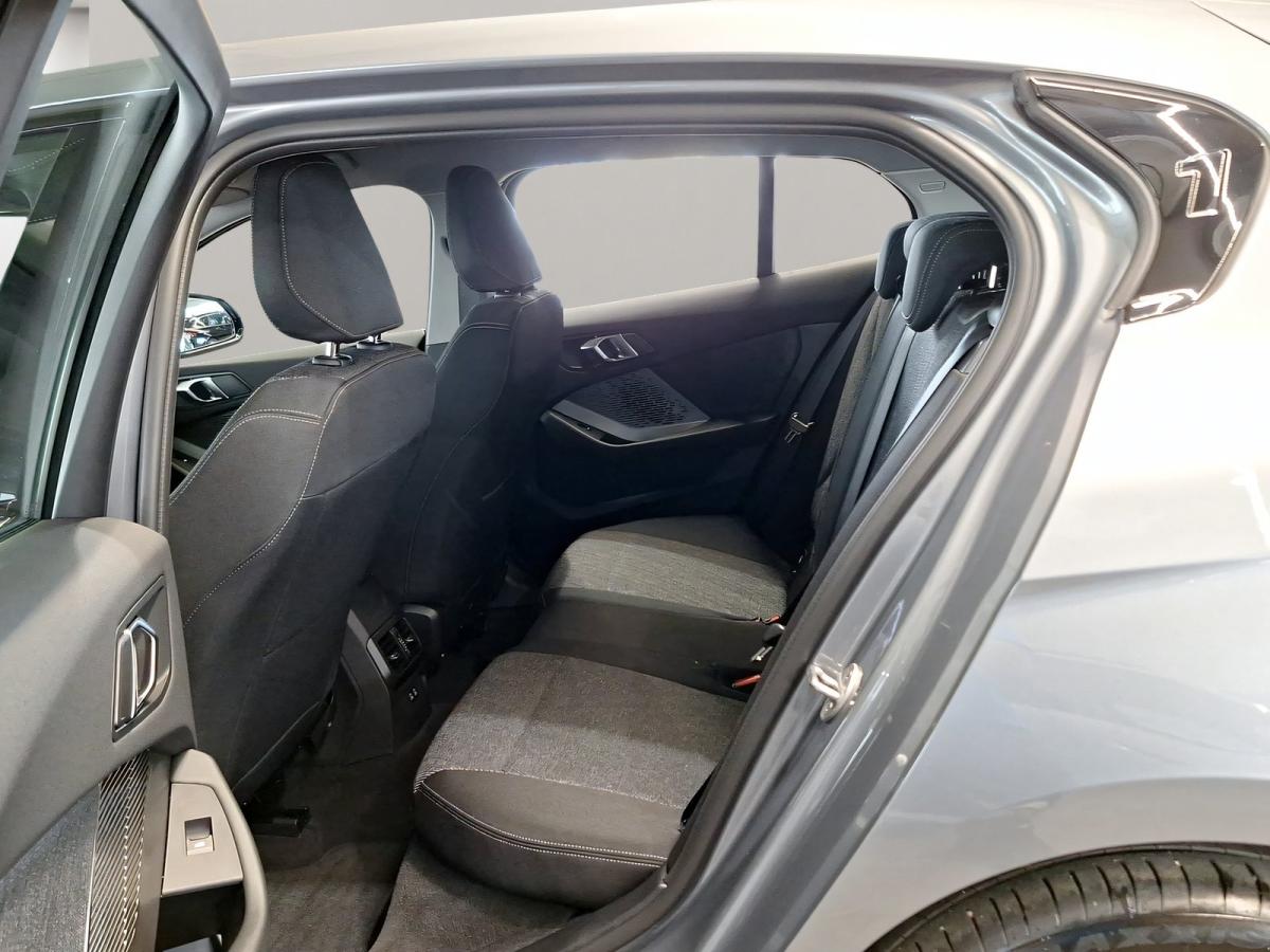 Originalaufnahme des Fahrzeugs Originalaufnahme des Fahrzeugs