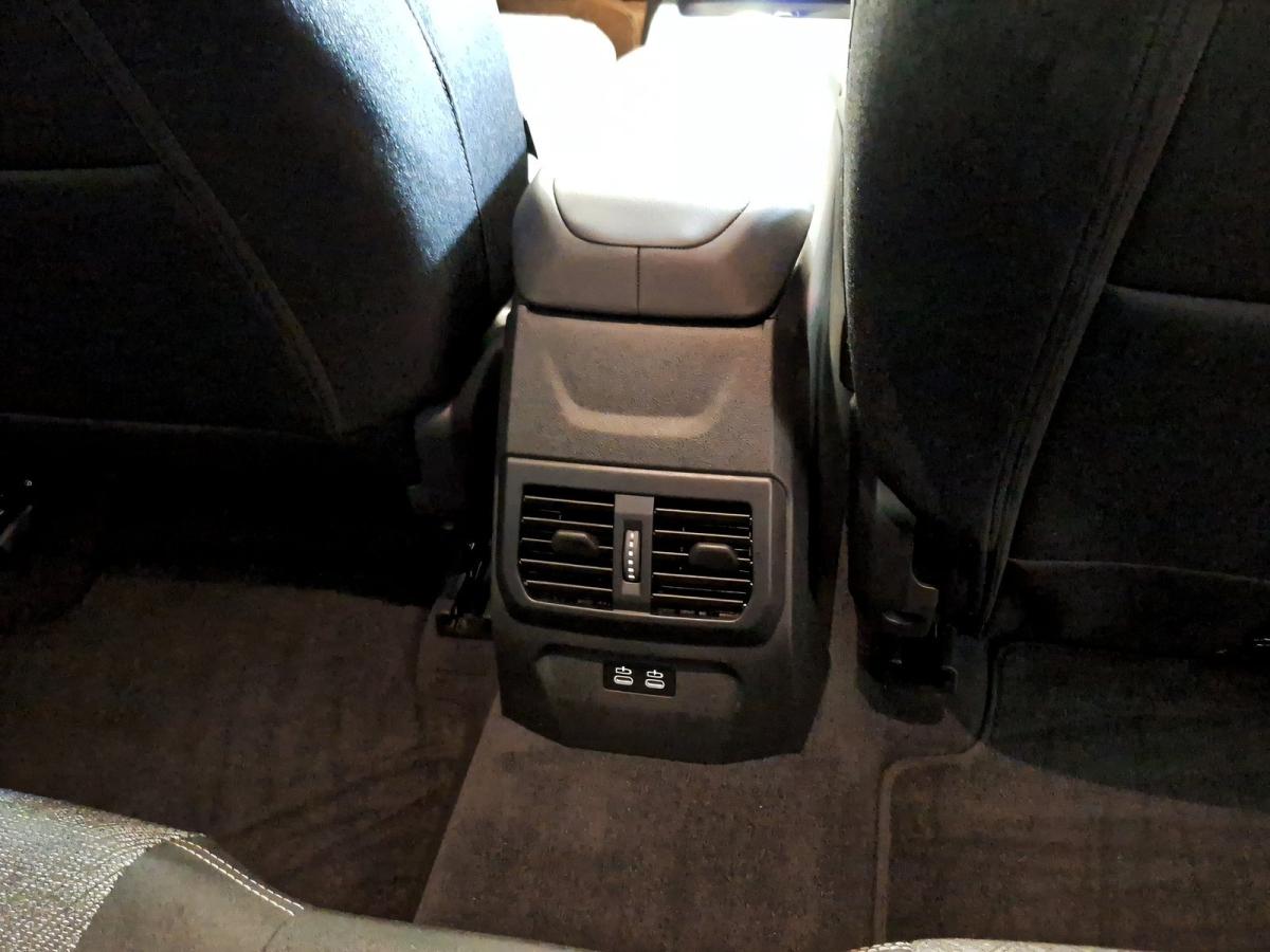 Originalaufnahme des Fahrzeugs Originalaufnahme des Fahrzeugs