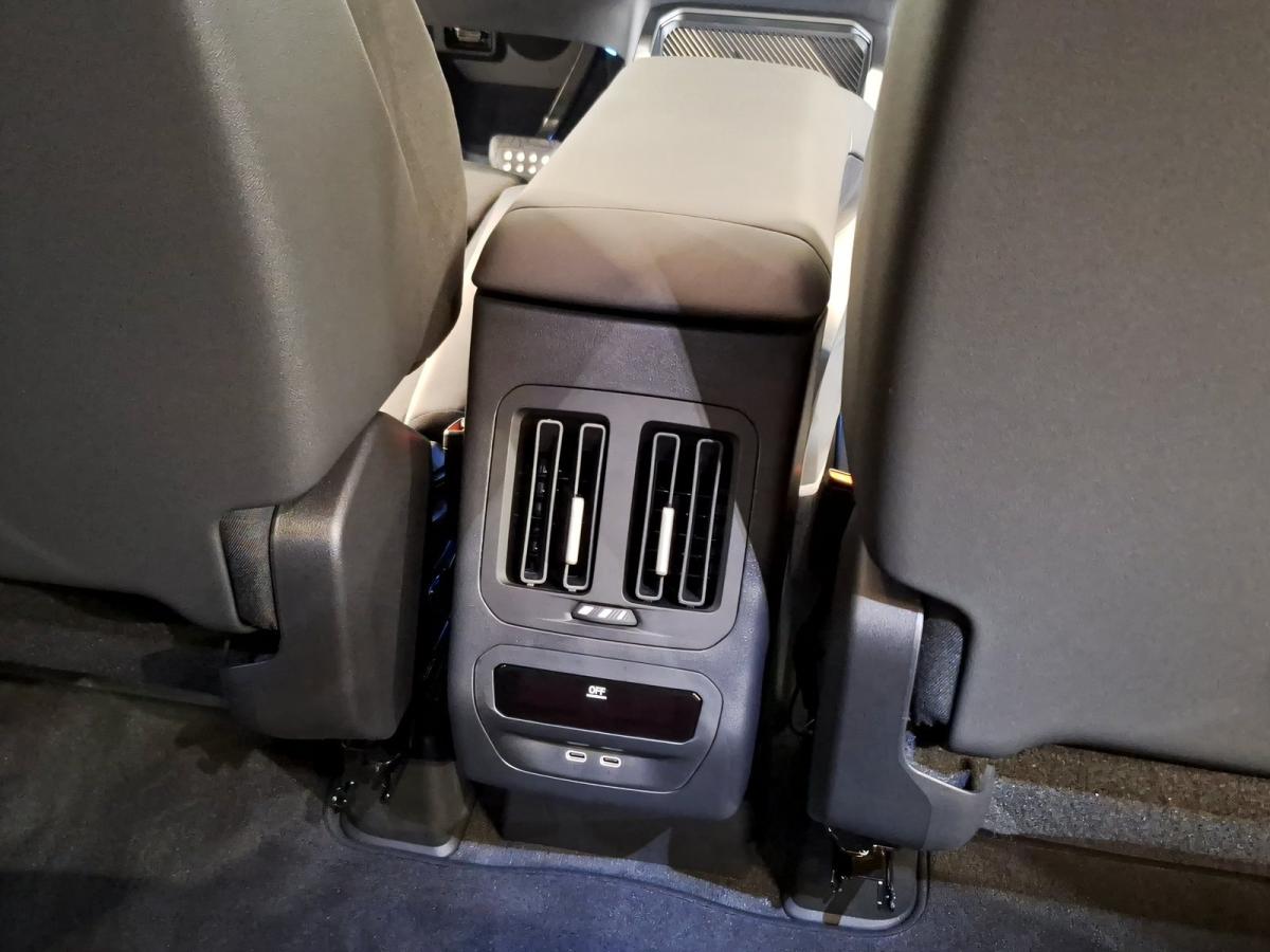 Originalaufnahme des Fahrzeugs Originalaufnahme des Fahrzeugs