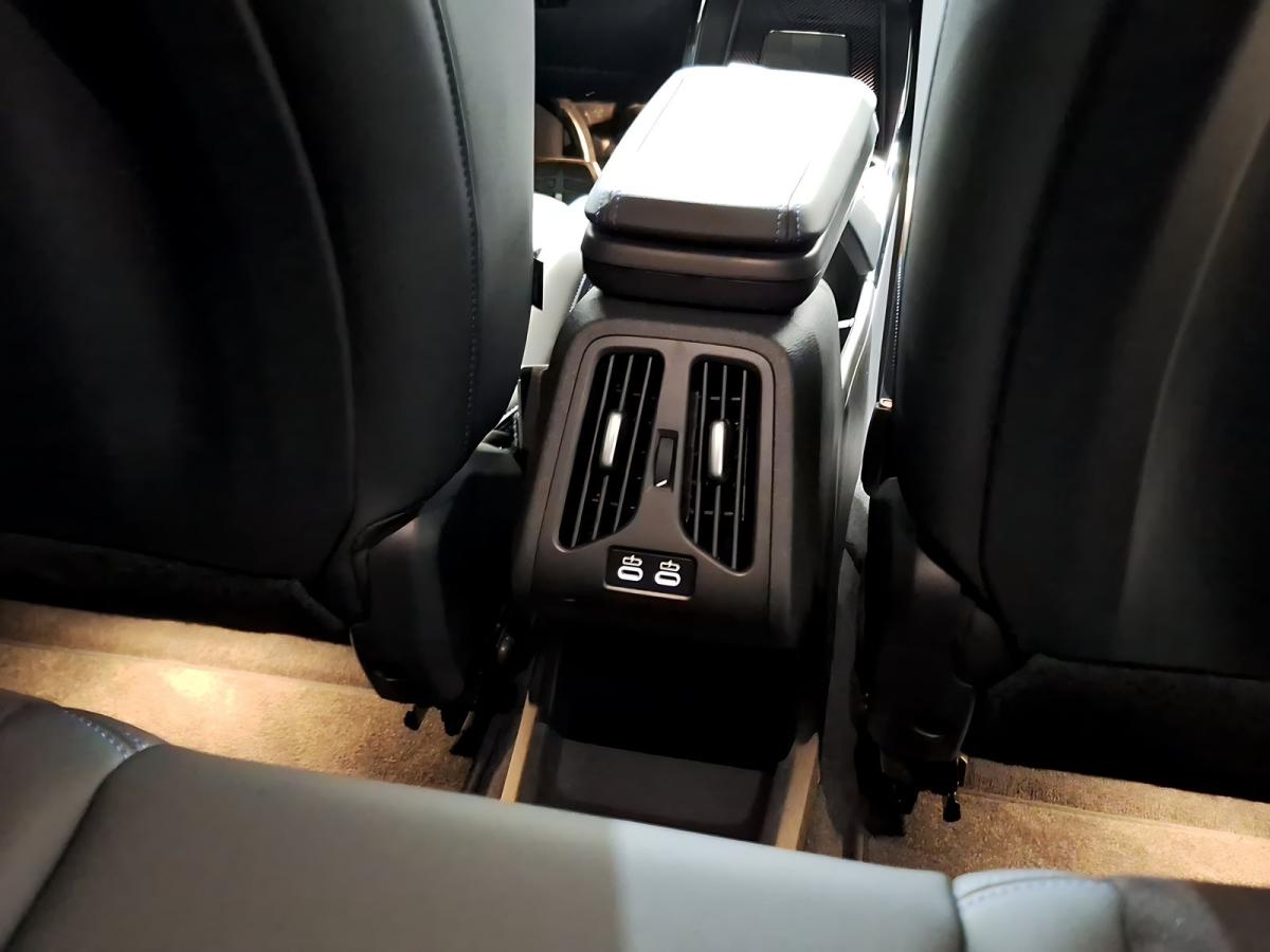 Originalaufnahme des Fahrzeugs Originalaufnahme des Fahrzeugs