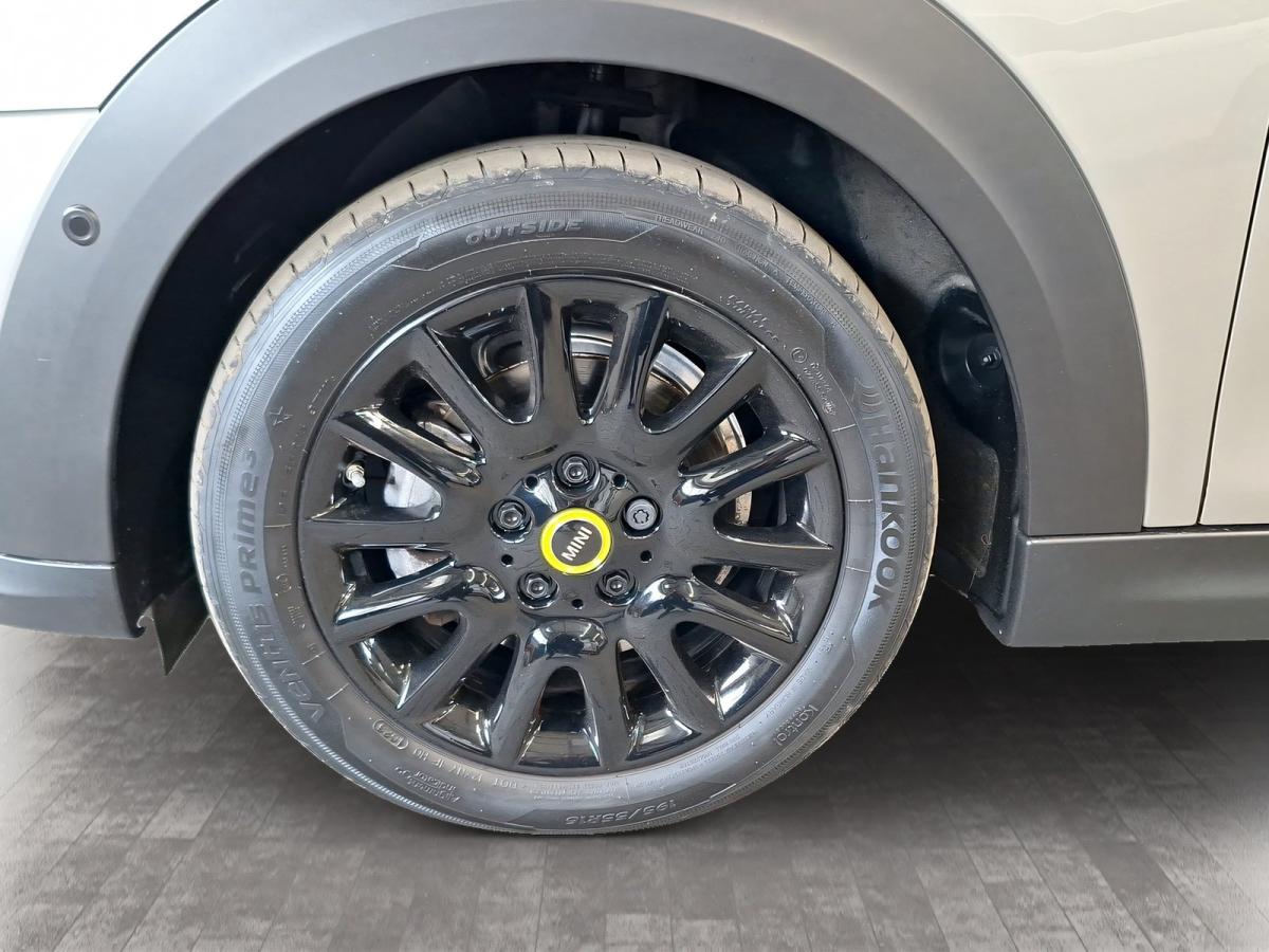 Originalaufnahme des Fahrzeugs Originalaufnahme des Fahrzeugs