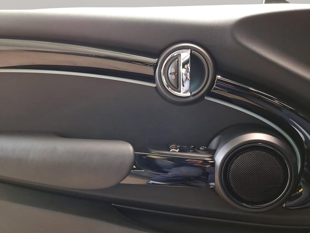 Originalaufnahme des Fahrzeugs Originalaufnahme des Fahrzeugs