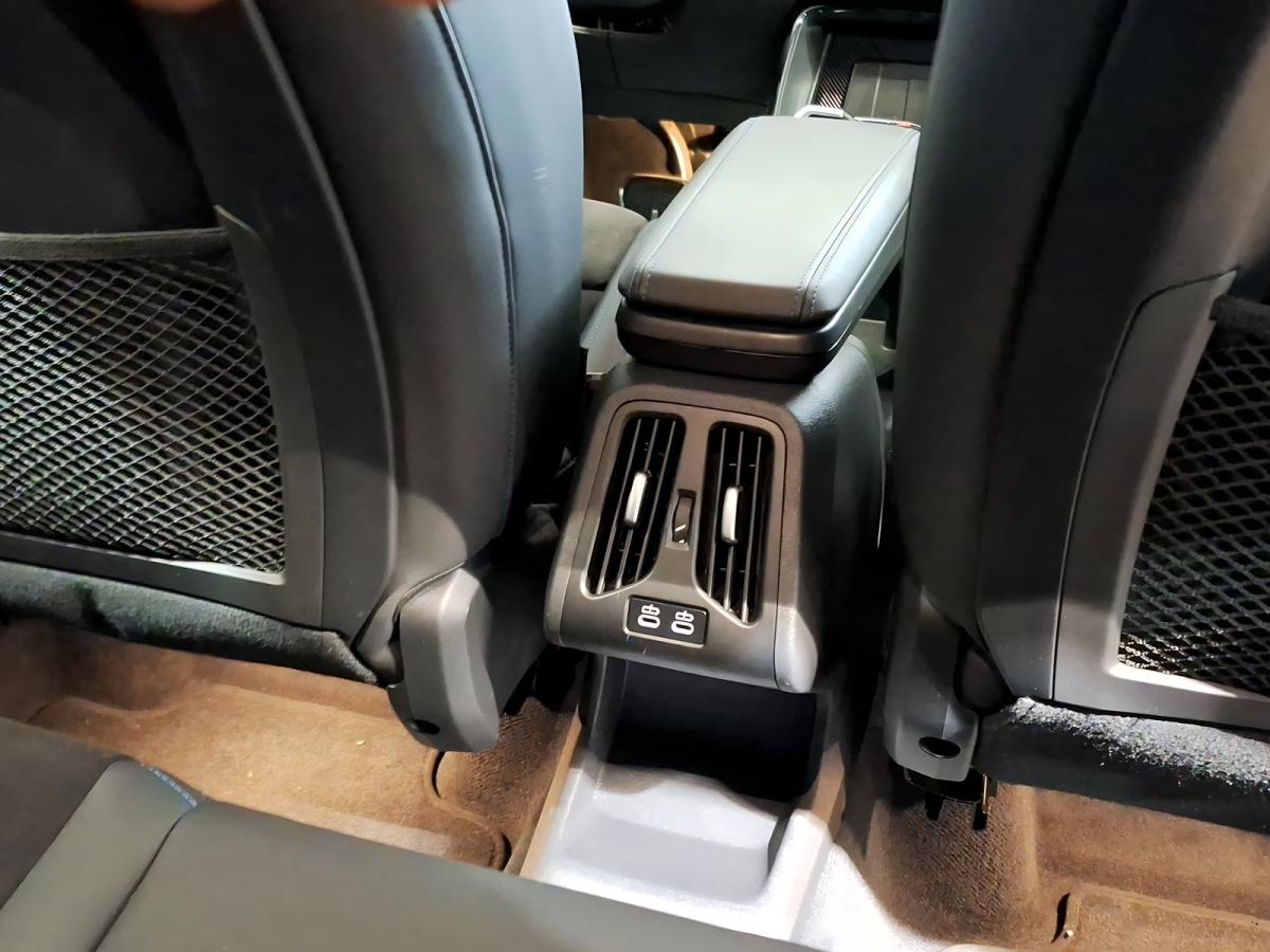 Originalaufnahme des Fahrzeugs Originalaufnahme des Fahrzeugs