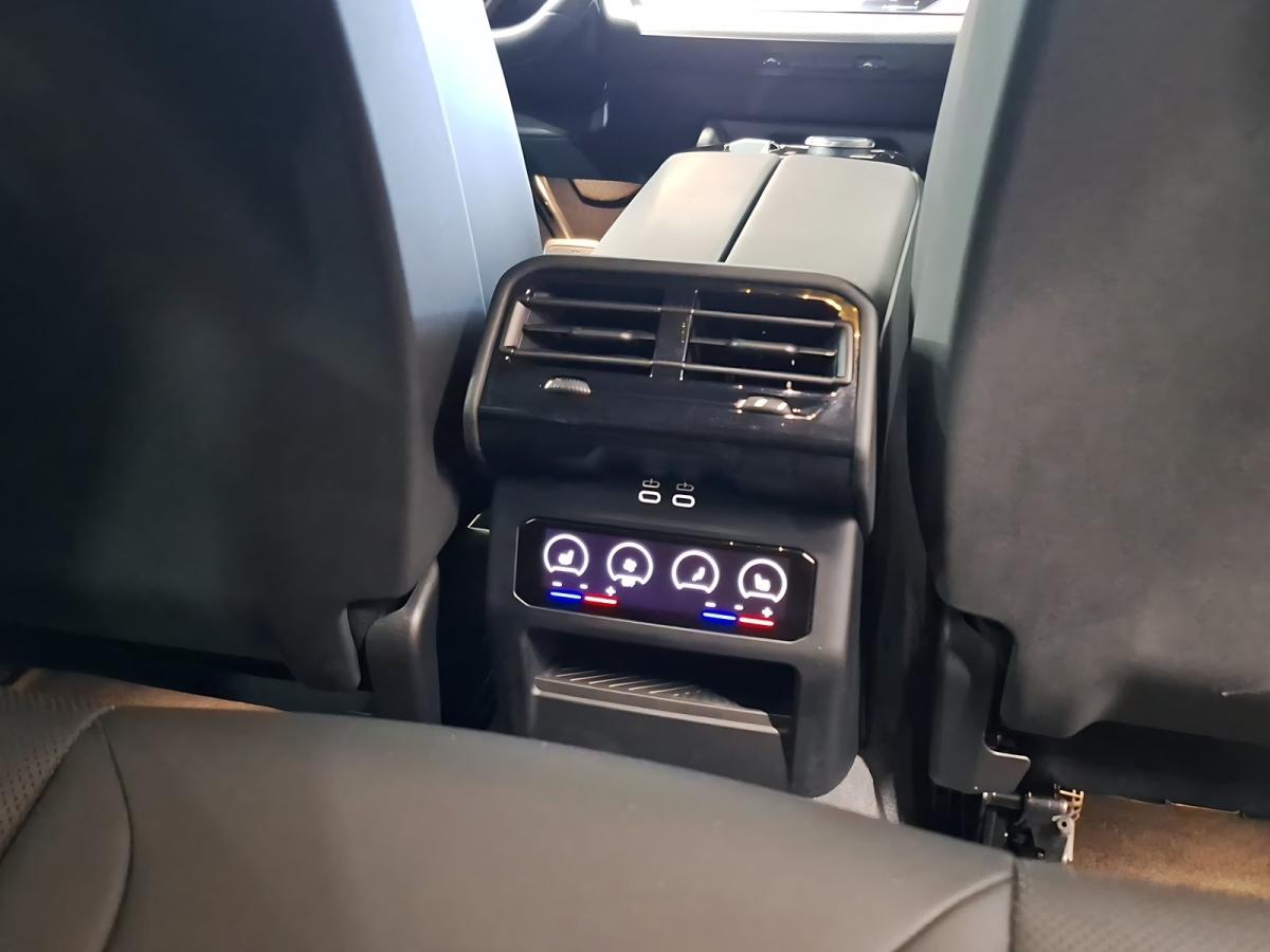 Originalaufnahme des Fahrzeugs Originalaufnahme des Fahrzeugs