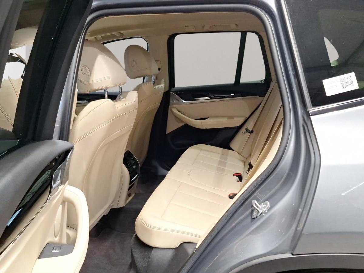 Originalaufnahme des Fahrzeugs Originalaufnahme des Fahrzeugs