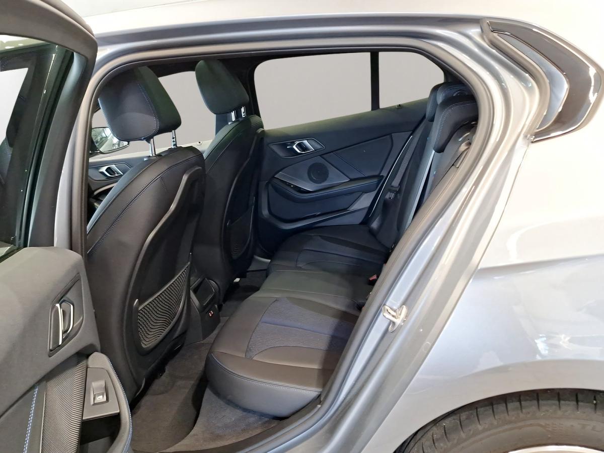 Originalaufnahme des Fahrzeugs Originalaufnahme des Fahrzeugs