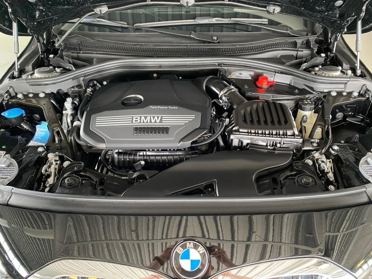 Originalaufnahme des Fahrzeugs Originalaufnahme des Fahrzeugs