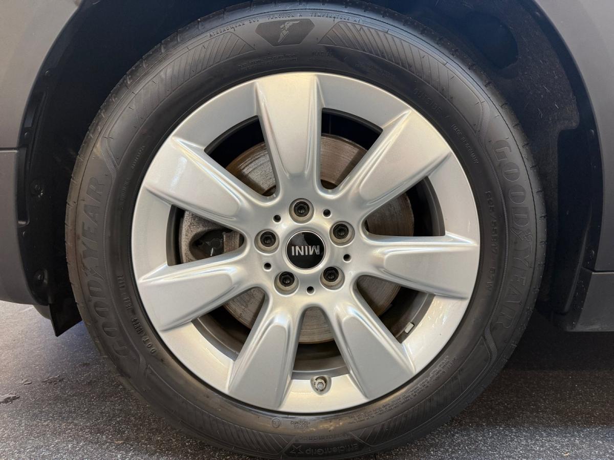 Originalaufnahme des Fahrzeugs Originalaufnahme des Fahrzeugs