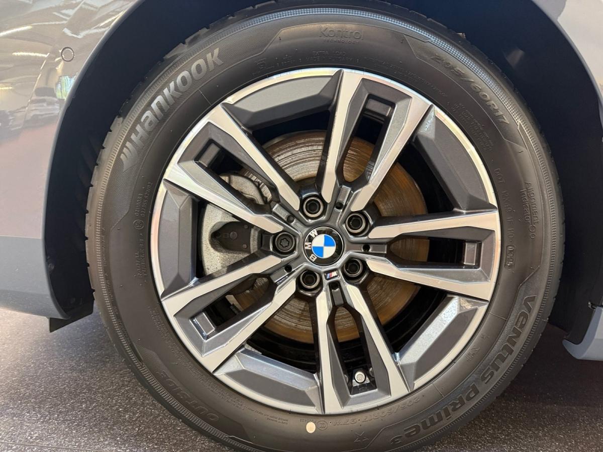 Originalaufnahme des Fahrzeugs Originalaufnahme des Fahrzeugs