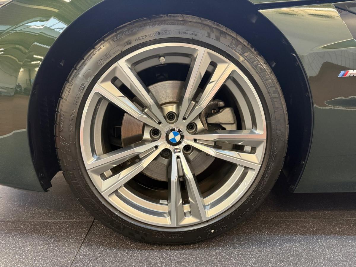 BMW Z4 sDrive20i mit Detailansicht auf die Felgen