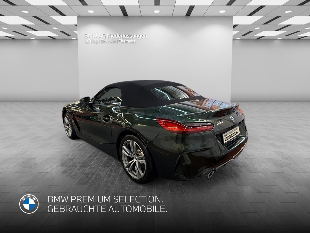 BMW Z4 sDrive20i von vorne in Grün