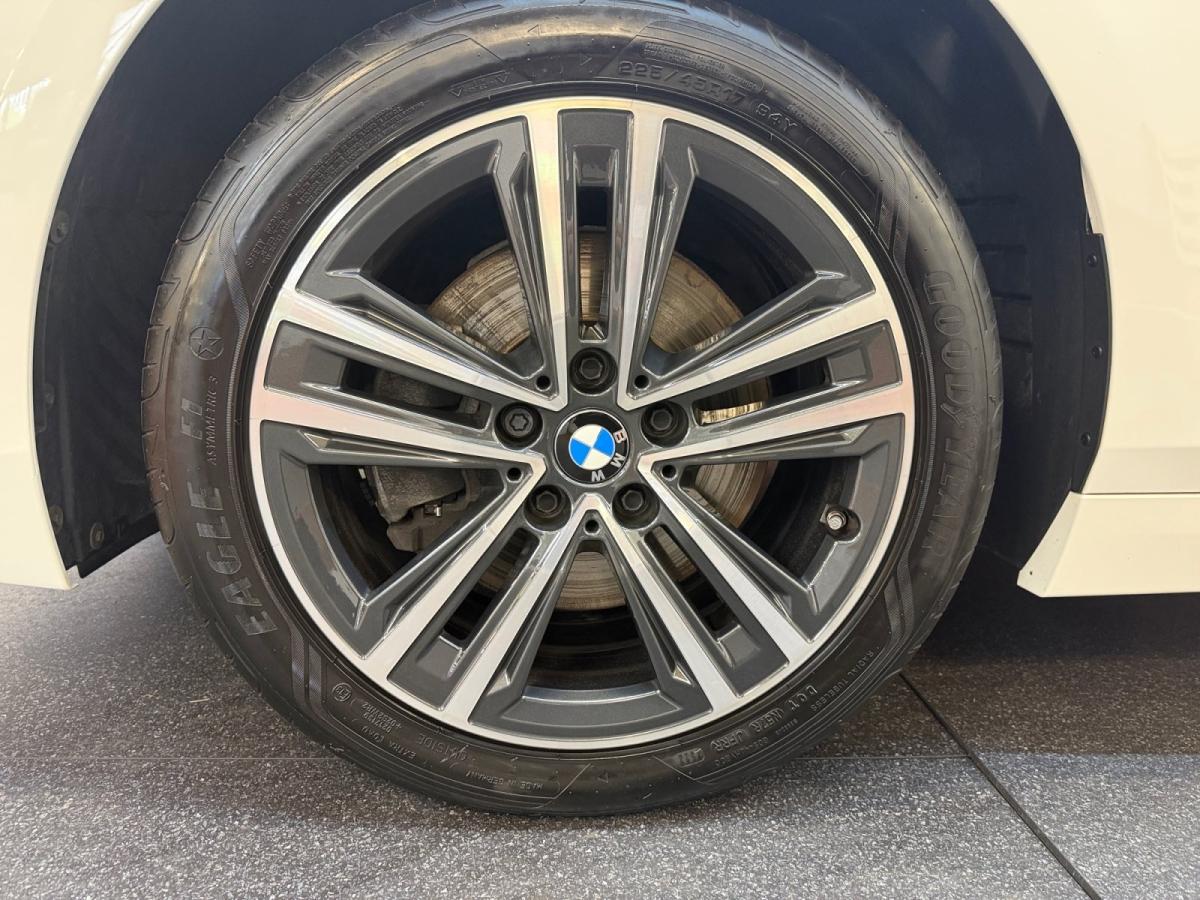 Originalaufnahme des Fahrzeugs Originalaufnahme des Fahrzeugs