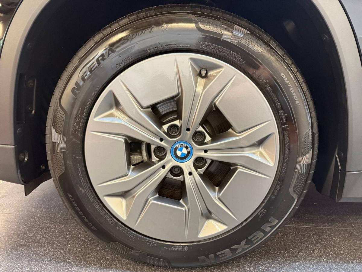 Originalaufnahme des Fahrzeugs Originalaufnahme des Fahrzeugs