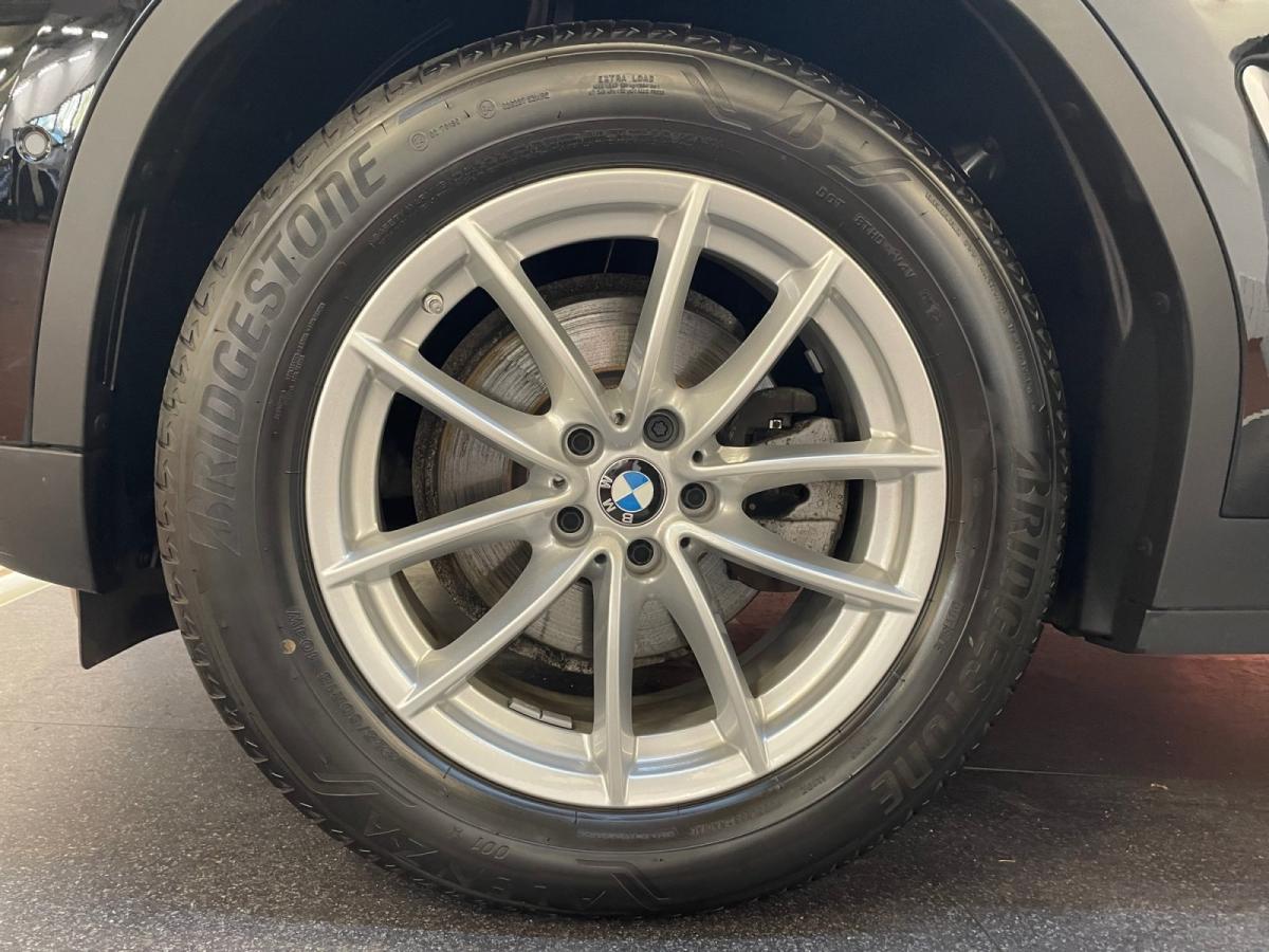 Originalaufnahme des Fahrzeugs Originalaufnahme des Fahrzeugs