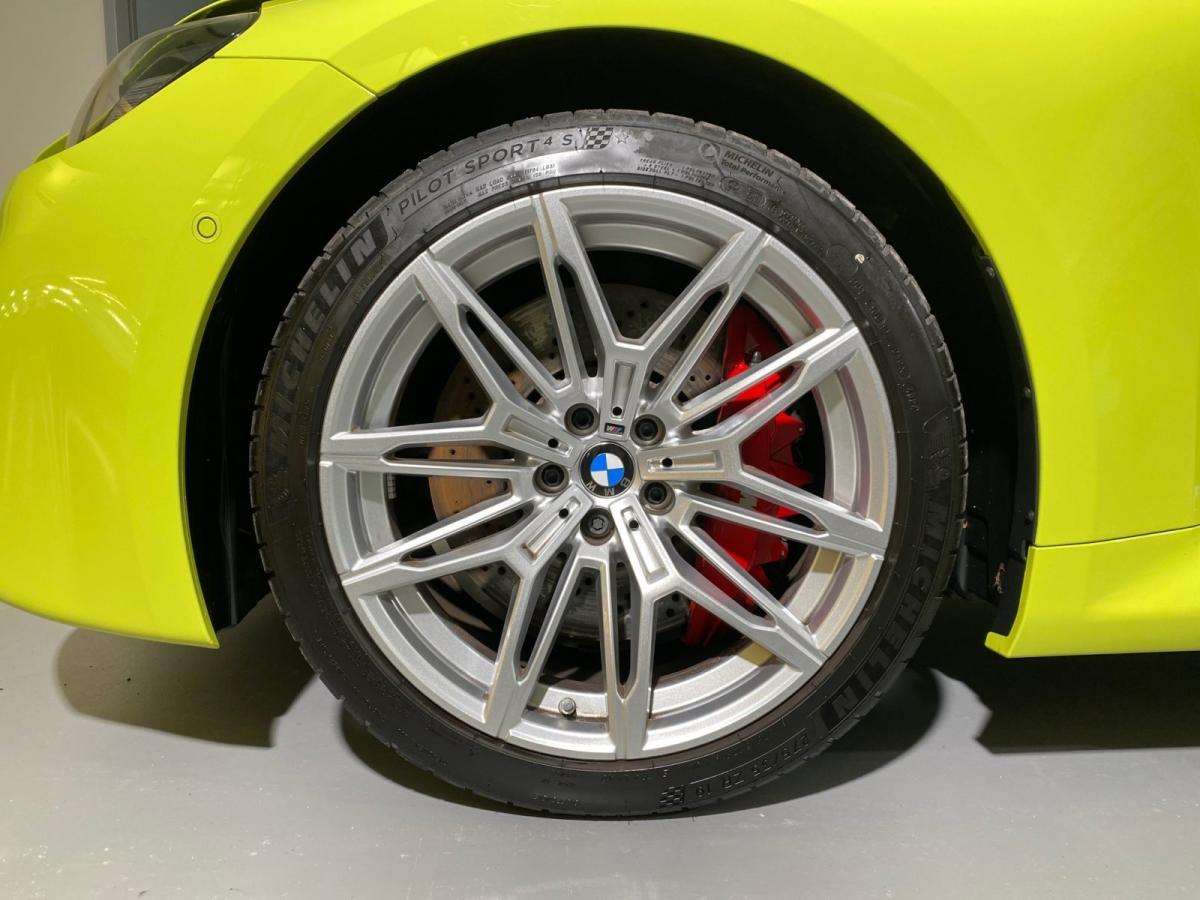 BMW M2 Coupe mit Detailansicht auf die Felgen