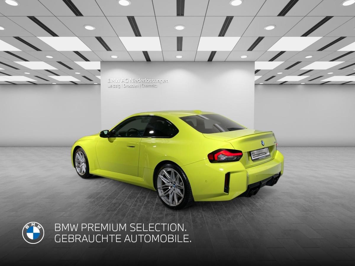 BMW M2 Coupe von vorne in Gelb