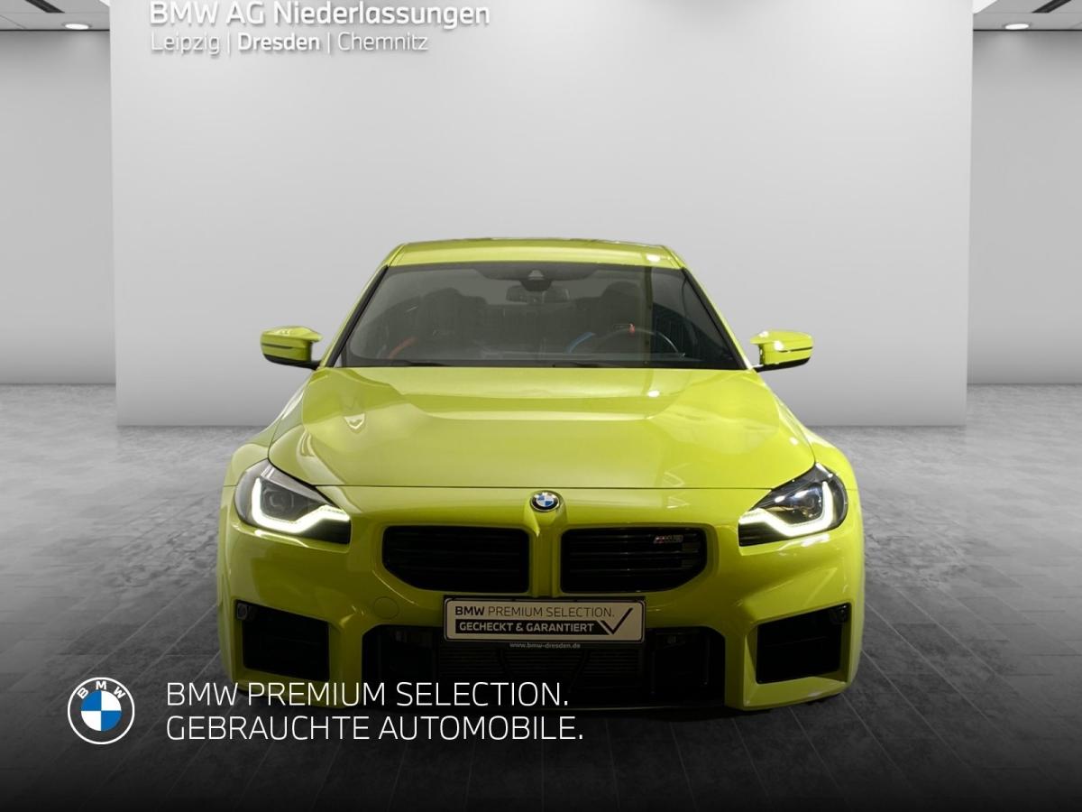 BMW M2 Coupe von vorne in Gelb