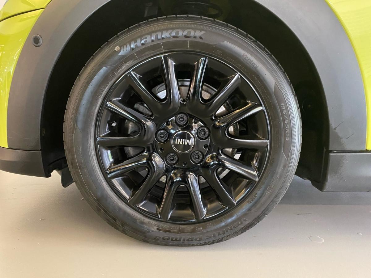 Originalaufnahme des Fahrzeugs Originalaufnahme des Fahrzeugs