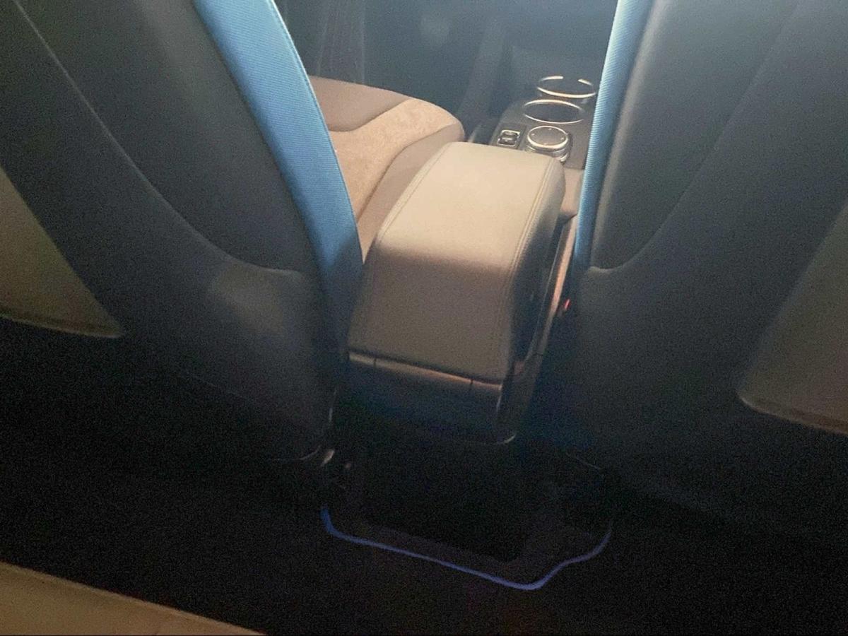 Originalaufnahme des Fahrzeugs Originalaufnahme des Fahrzeugs