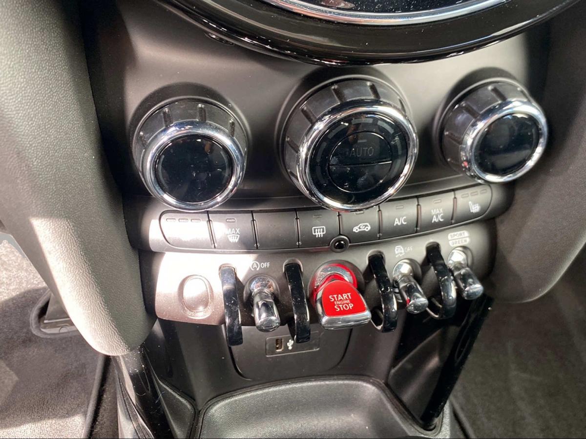 Originalaufnahme des Fahrzeugs Originalaufnahme des Fahrzeugs