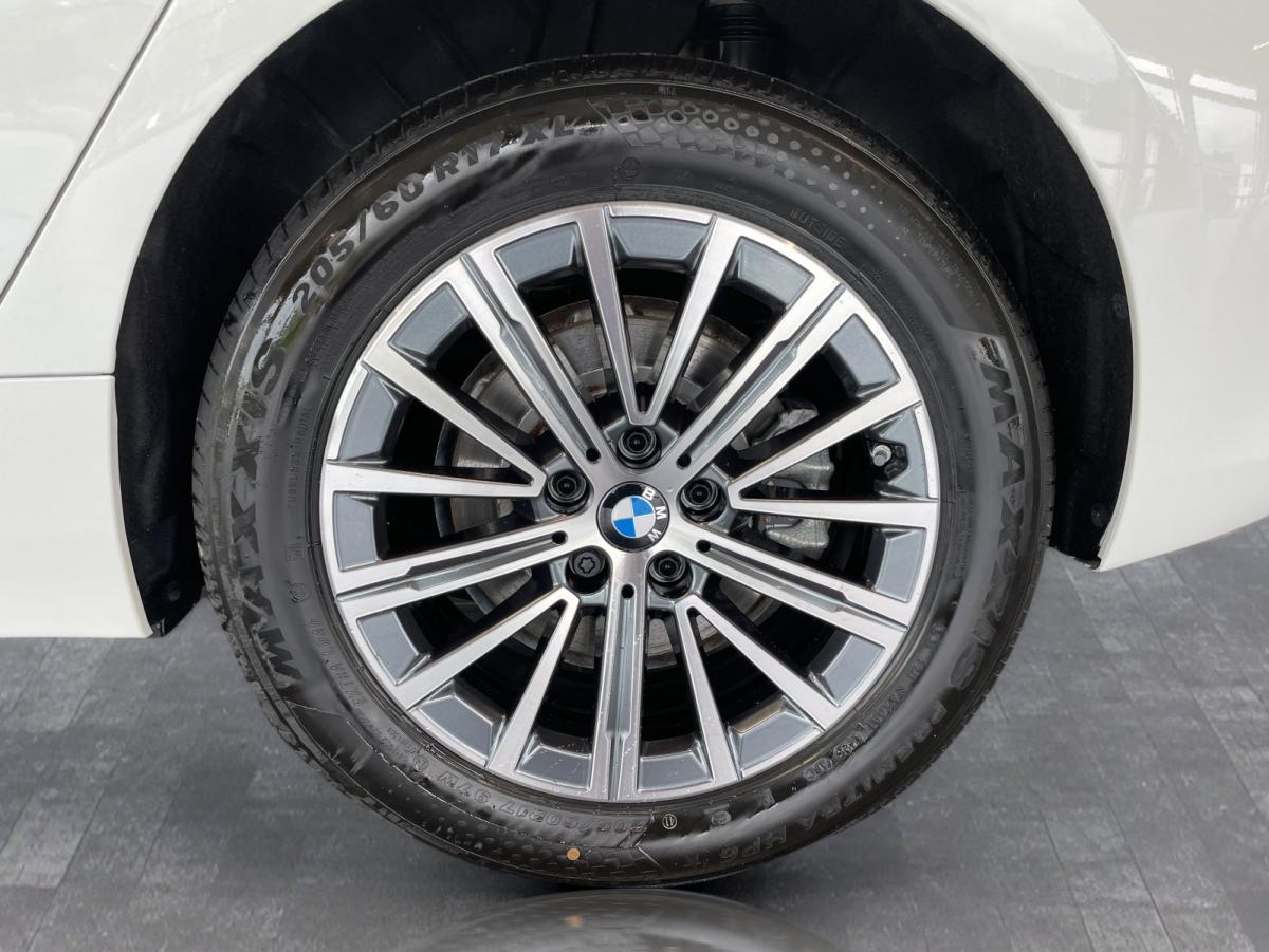 Originalaufnahme des Fahrzeugs Originalaufnahme des Fahrzeugs