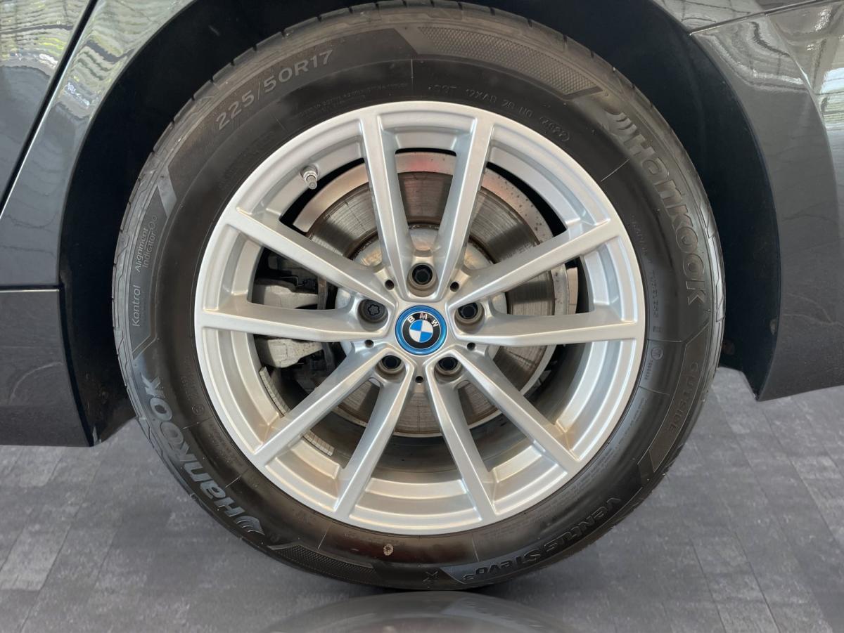 Originalaufnahme des Fahrzeugs Originalaufnahme des Fahrzeugs