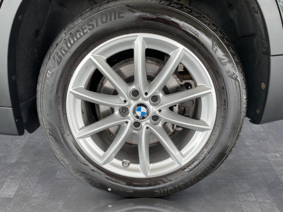 Originalaufnahme des Fahrzeugs Originalaufnahme des Fahrzeugs