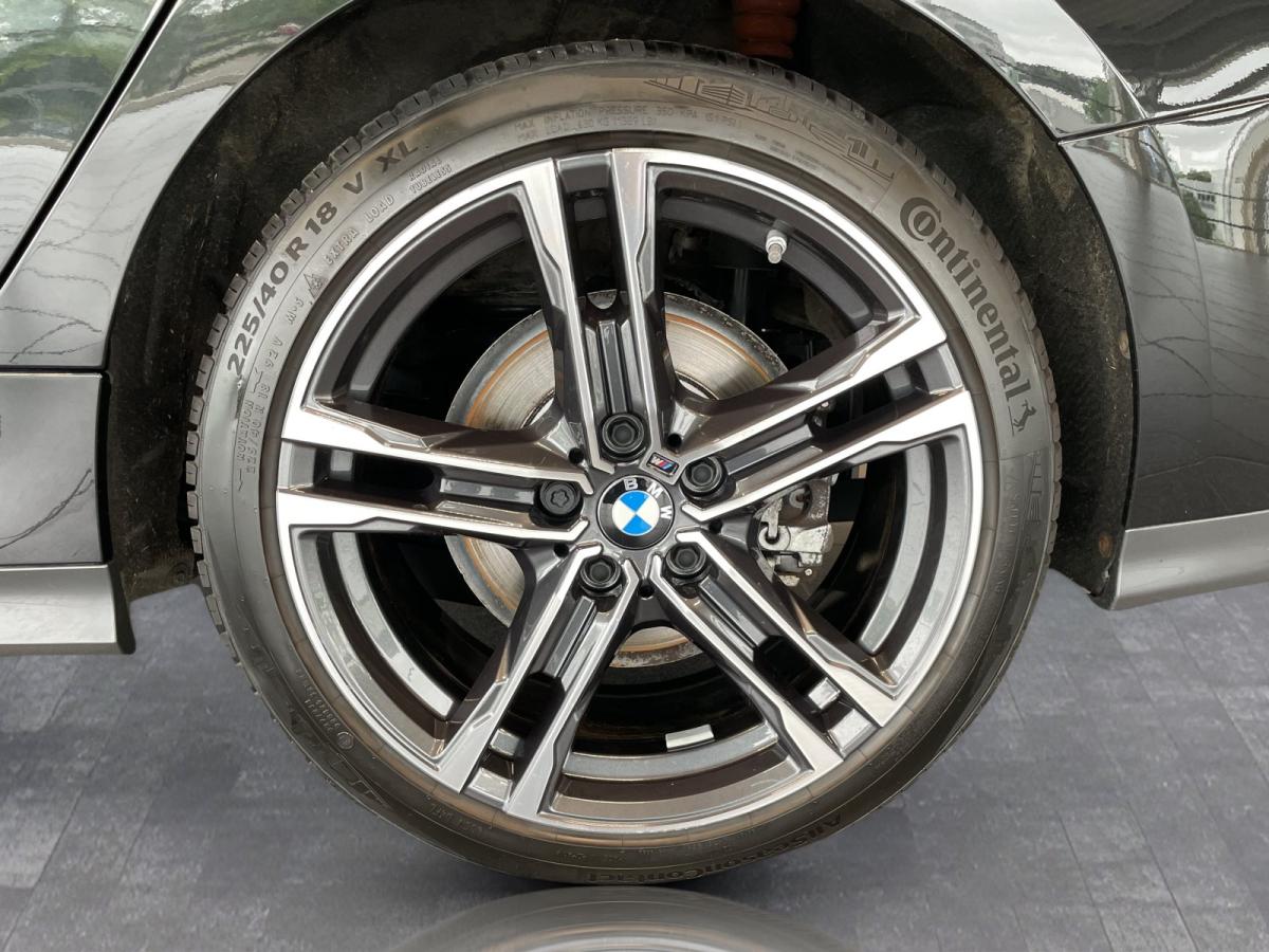 Originalaufnahme des Fahrzeugs Originalaufnahme des Fahrzeugs
