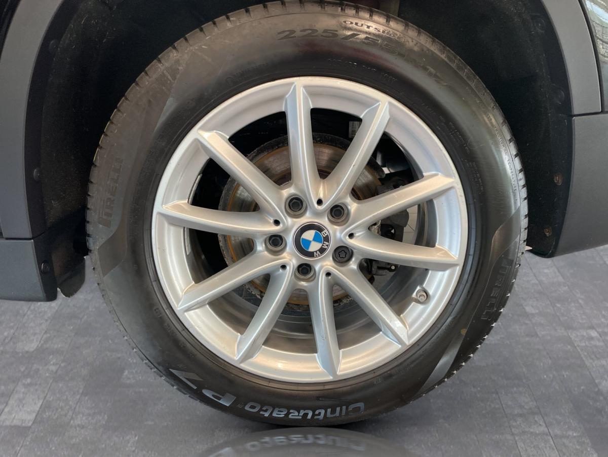 Originalaufnahme des Fahrzeugs Originalaufnahme des Fahrzeugs