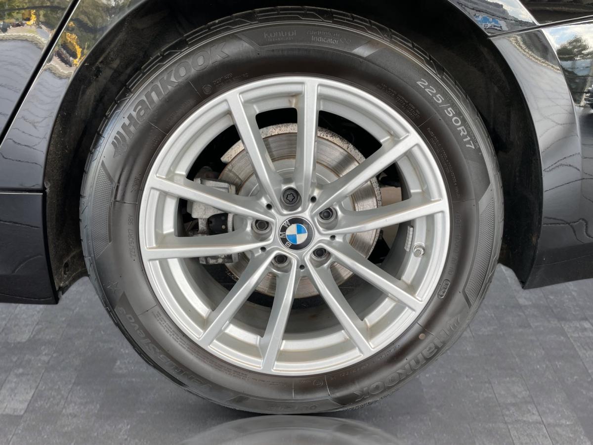 Originalaufnahme des Fahrzeugs Originalaufnahme des Fahrzeugs