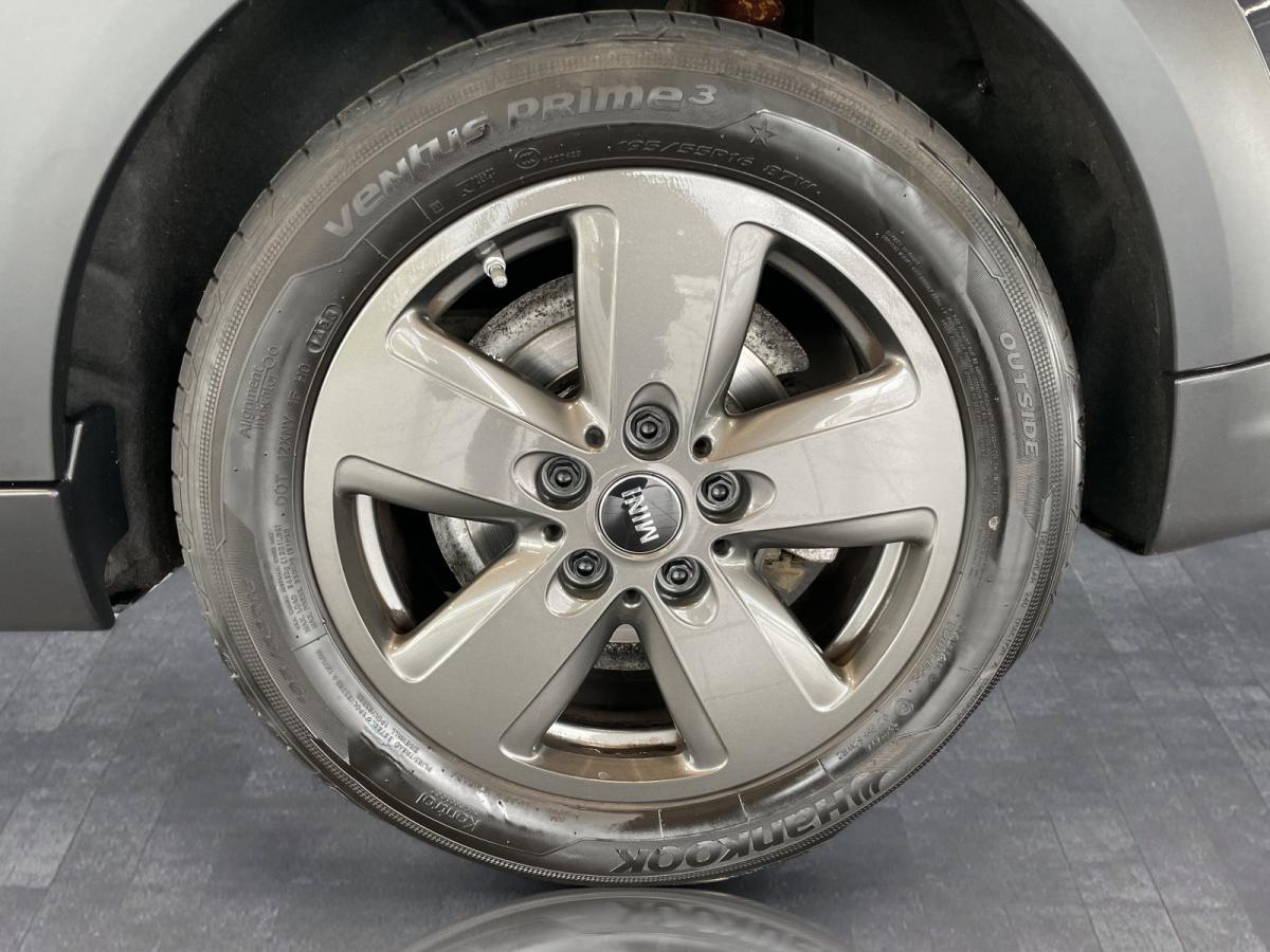 Originalaufnahme des Fahrzeugs Originalaufnahme des Fahrzeugs