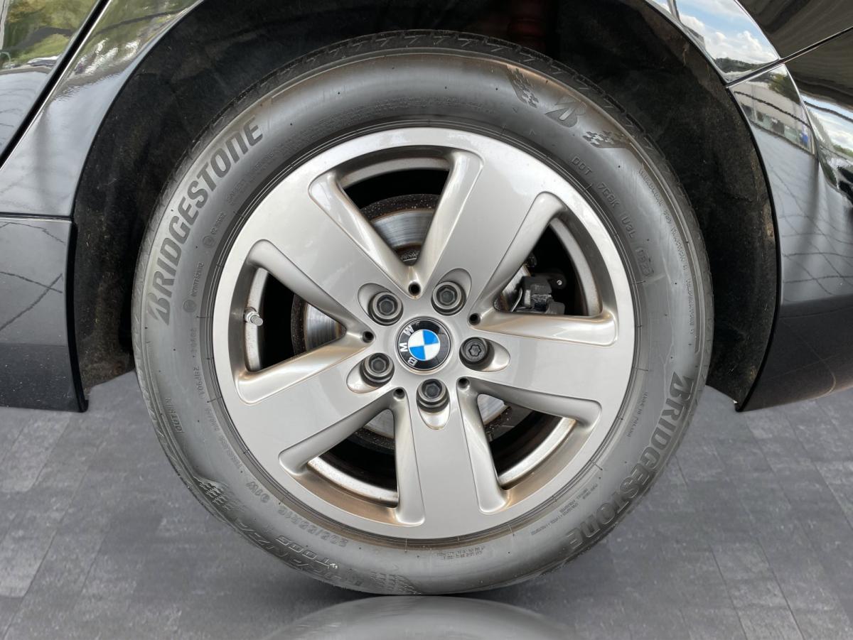 Originalaufnahme des Fahrzeugs Originalaufnahme des Fahrzeugs