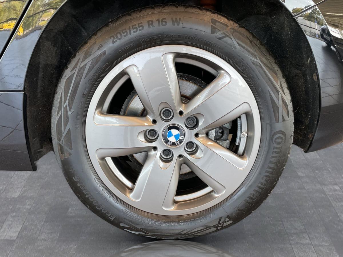 Originalaufnahme des Fahrzeugs Originalaufnahme des Fahrzeugs