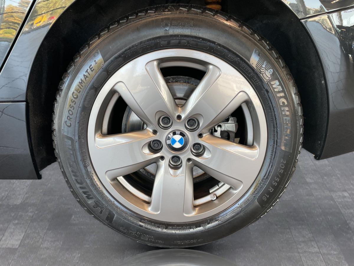 Originalaufnahme des Fahrzeugs Originalaufnahme des Fahrzeugs