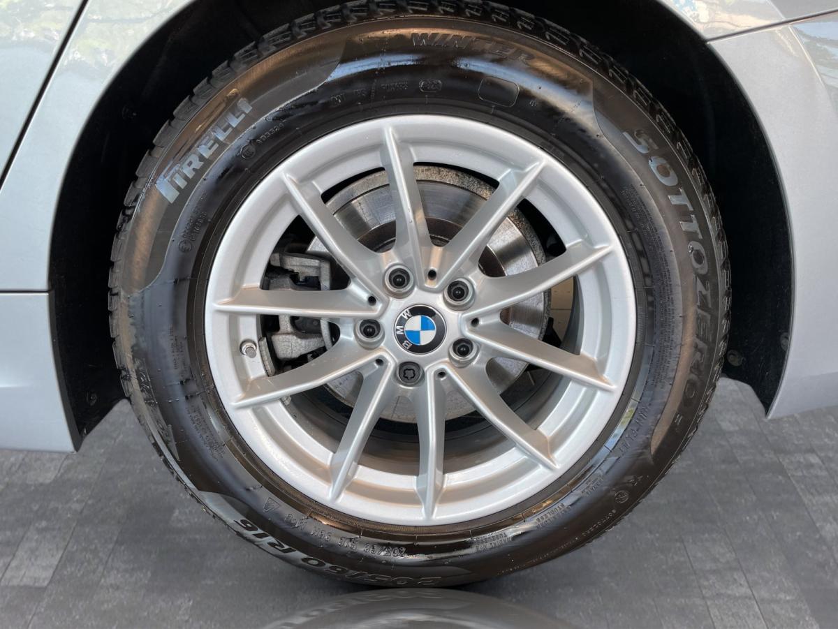Originalaufnahme des Fahrzeugs Originalaufnahme des Fahrzeugs