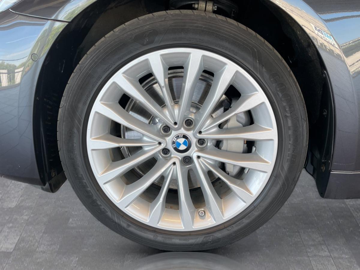Originalaufnahme des Fahrzeugs Originalaufnahme des Fahrzeugs