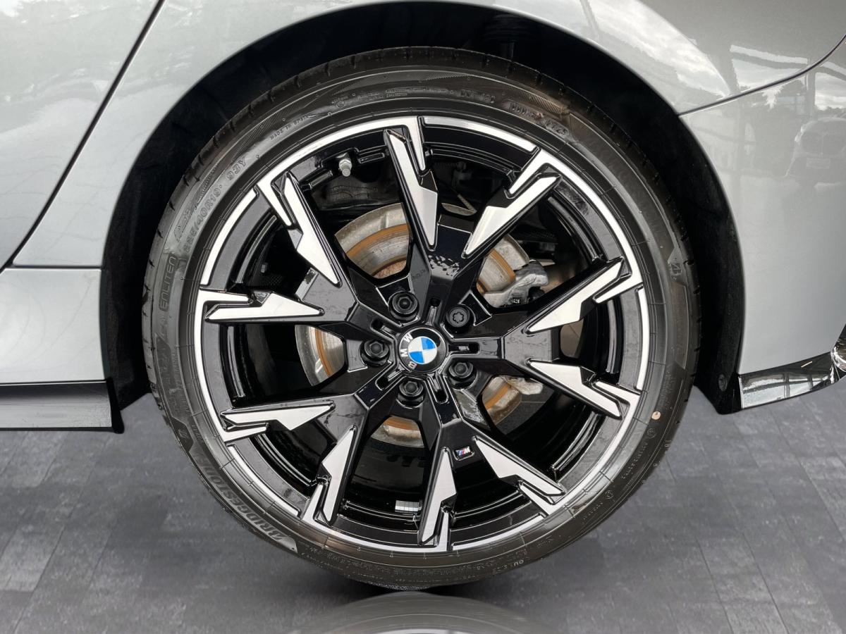 Originalaufnahme des Fahrzeugs