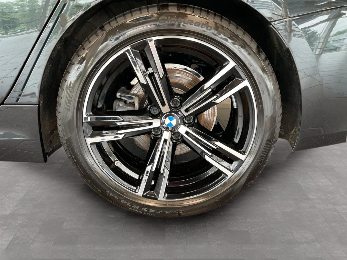 Originalaufnahme des Fahrzeugs