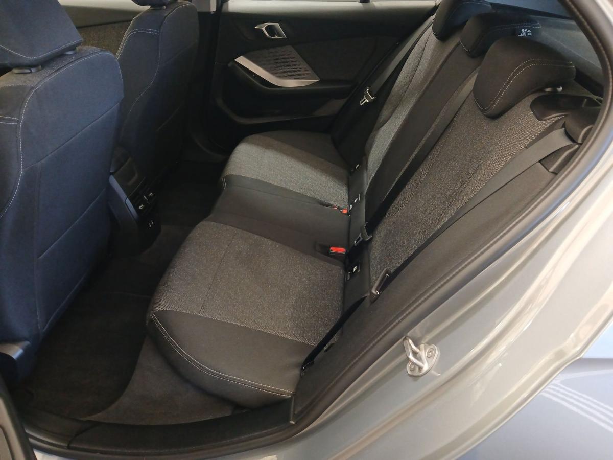 Originalaufnahme des Fahrzeugs Originalaufnahme des Fahrzeugs