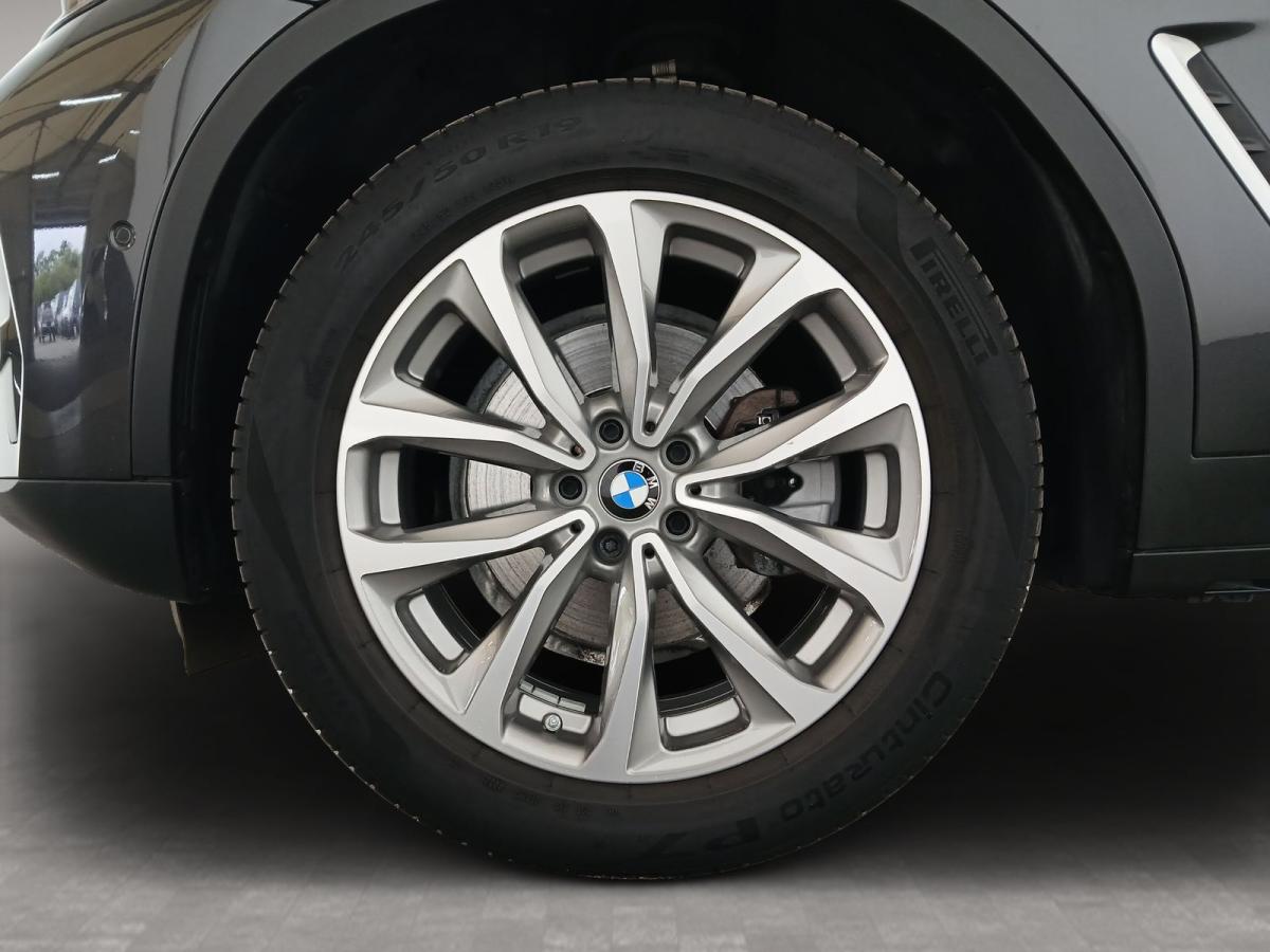 Originalaufnahme des Fahrzeugs Originalaufnahme des Fahrzeugs