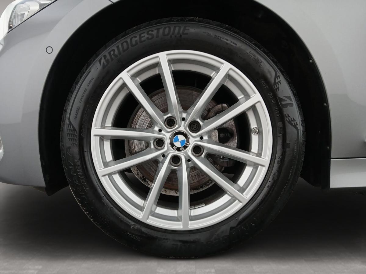 Originalaufnahme des Fahrzeugs Originalaufnahme des Fahrzeugs