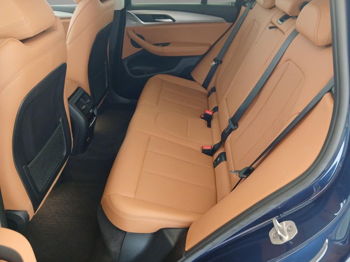 Originalaufnahme des Fahrzeugs Originalaufnahme des Fahrzeugs