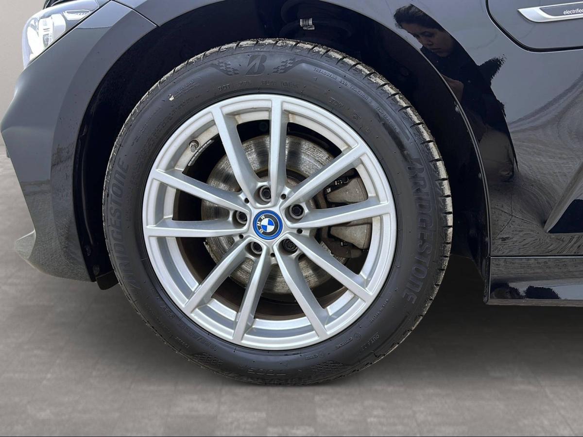 Originalaufnahme des Fahrzeugs Originalaufnahme des Fahrzeugs